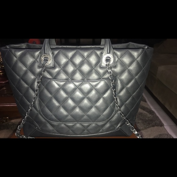 *HOST PICK* AUTH Chanel Calf Top Handle Tote Bag - Picture 5 of 8